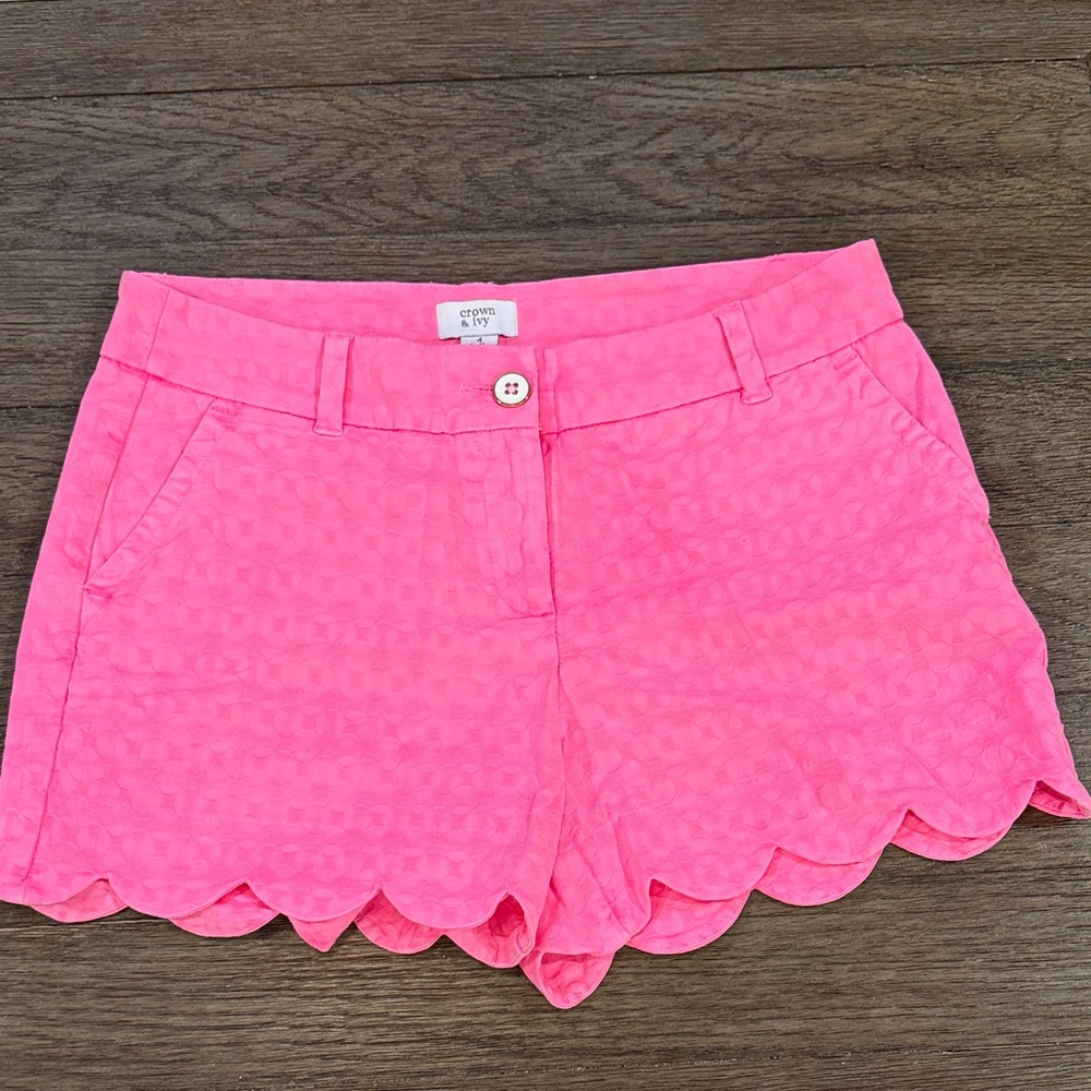 Crown & Ivy “Shelby” Pink Scalloped Shorts